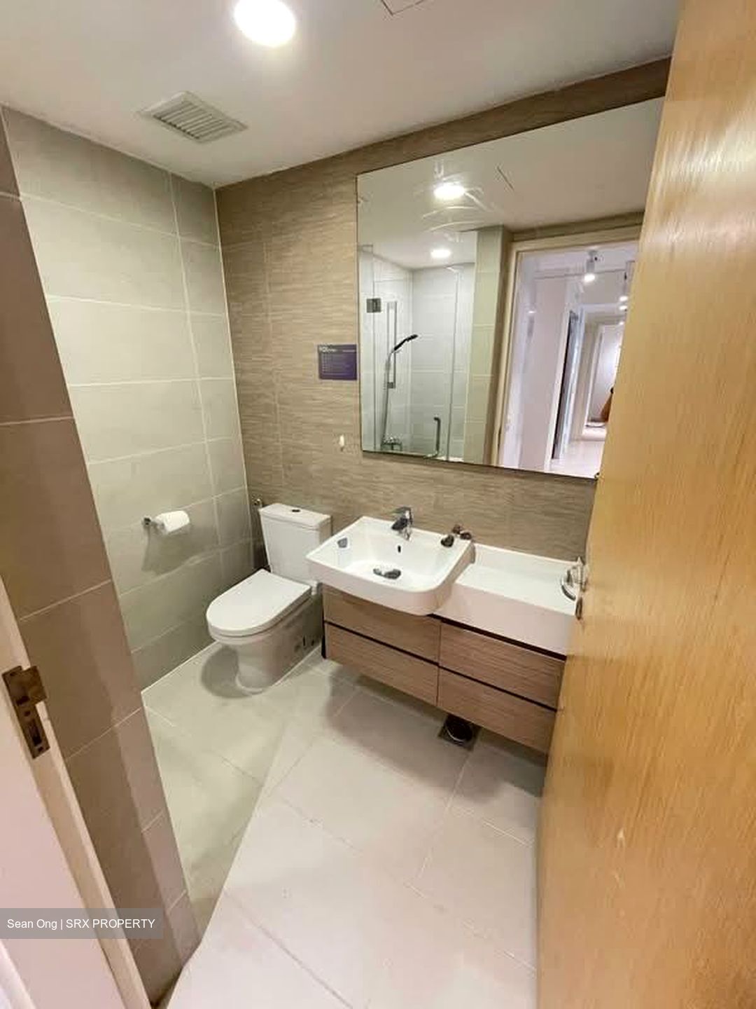 The Lakefront Residences (D22), Condominium #565049531